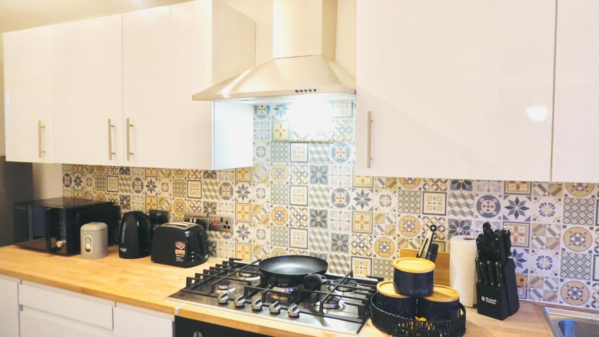 Spacious & Comfy Home In West Midlands - Sleeps 8, Free Parking, Wifi, Netflix, Prime Location, Ideal For Contractors, Business, Groups, Travellers, Families And Relocators Coventry Exterior foto