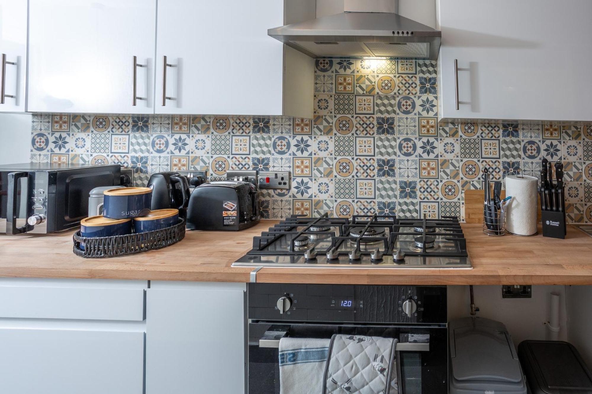 Spacious & Comfy Home In West Midlands - Sleeps 8, Free Parking, Wifi, Netflix, Prime Location, Ideal For Contractors, Business, Groups, Travellers, Families And Relocators Coventry Exterior foto