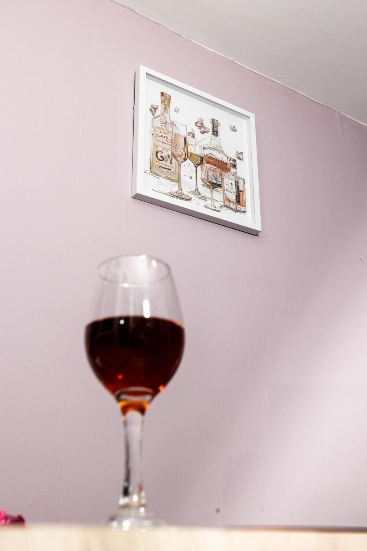 Spacious & Comfy Home In West Midlands - Sleeps 8, Free Parking, Wifi, Netflix, Prime Location, Ideal For Contractors, Business, Groups, Travellers, Families And Relocators Coventry Habitación foto
